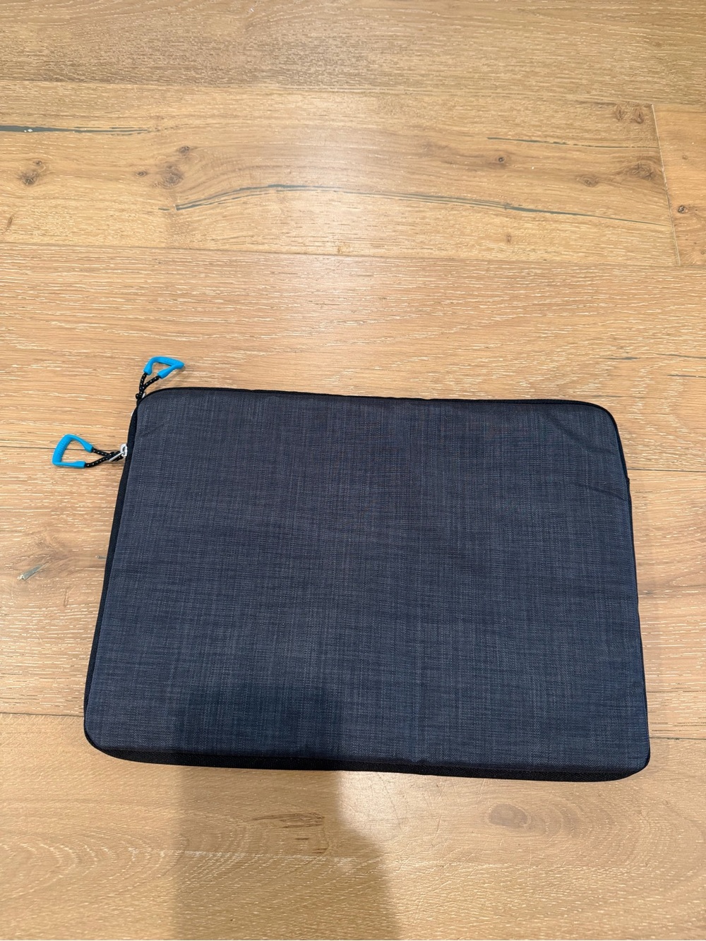 Thule Dark Gray Laptop Sleeve with Blue Accents - Picture 2 of 4